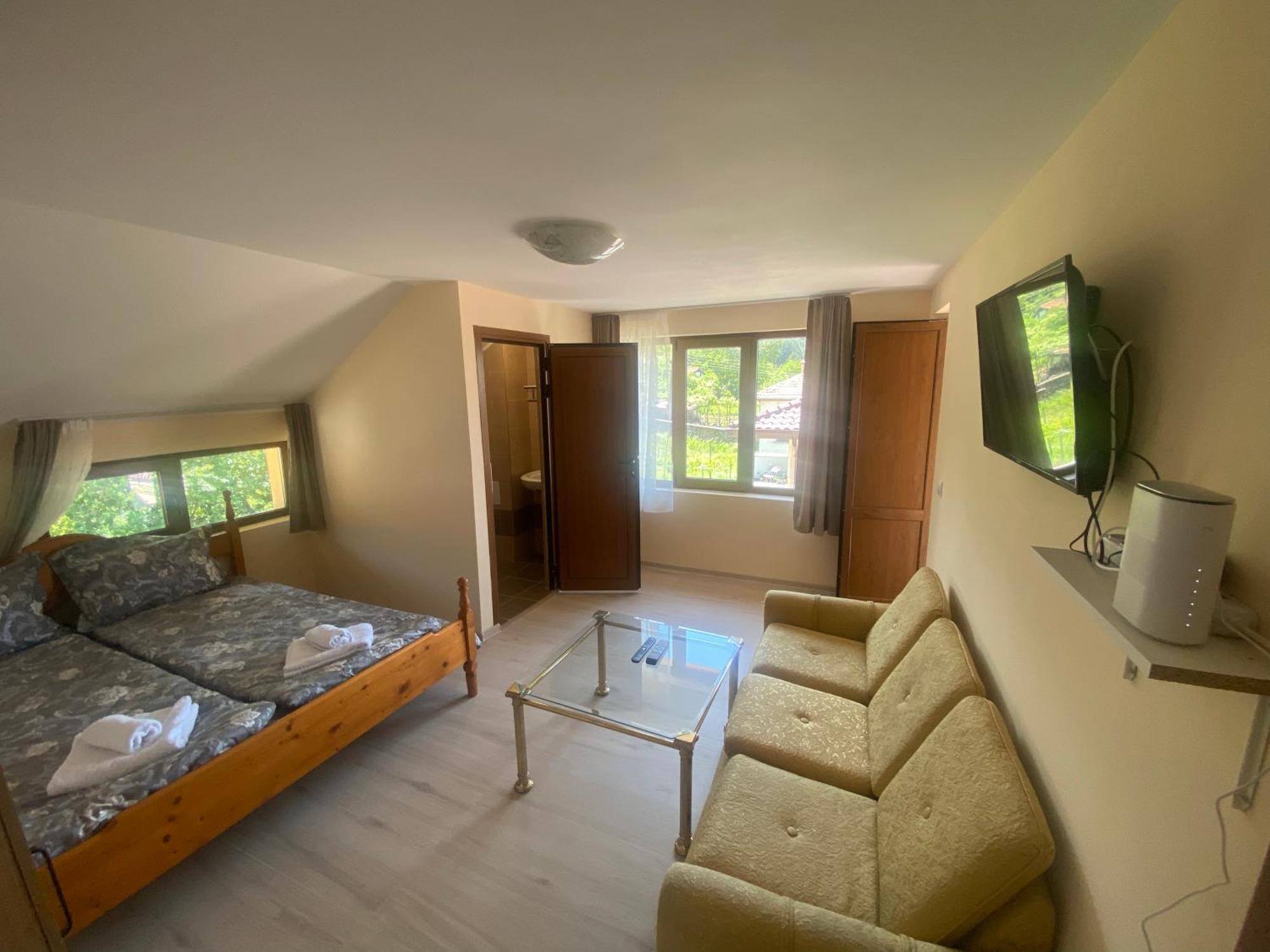 Hotel Анелия Saparewa Banja Zewnętrze zdjęcie